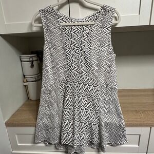 Habitat Sleeveless Tunic Womens M Black White Mixed Media Textured Stretch Artsy